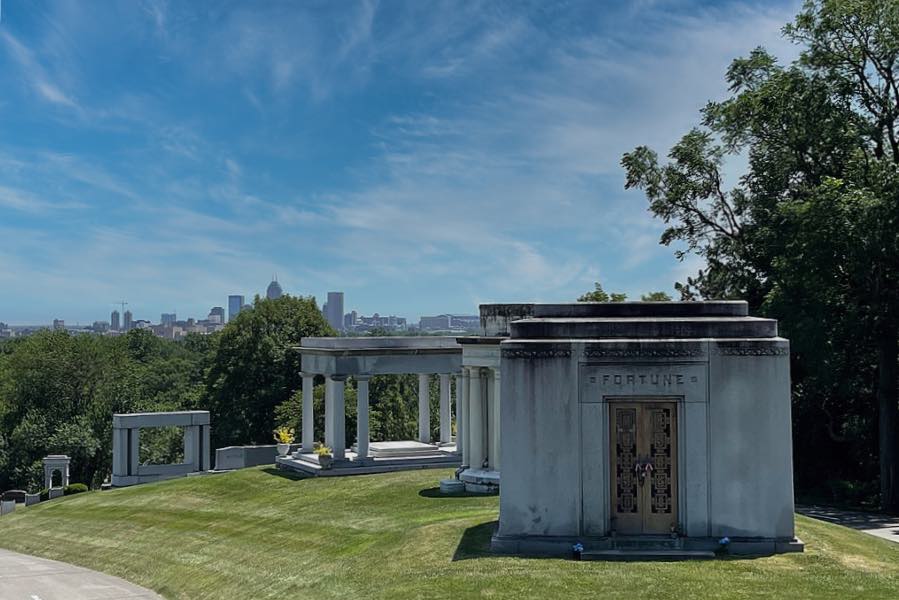 Crown Hill Cemetery