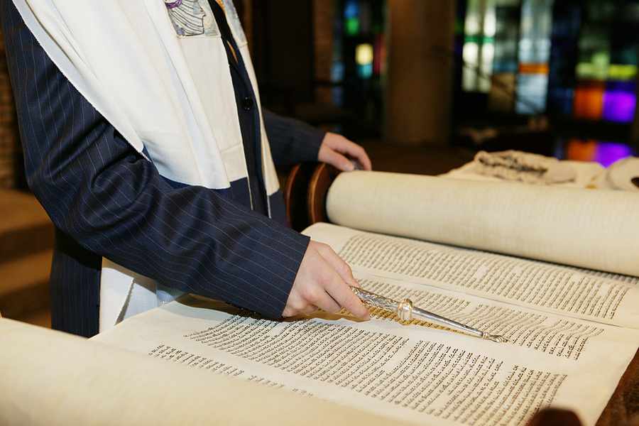 Boy reading the Torah