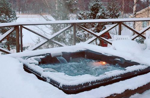 Jacuzzi at the Bohemia Cabin